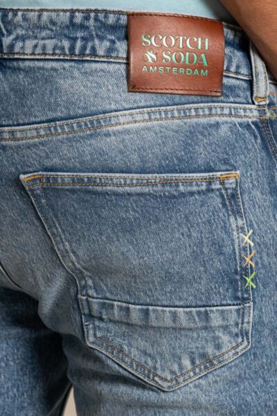 b3c0e38512b14b53bfa6b013842efe9e