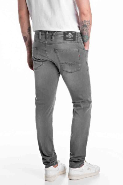 M914 000 103 C35 096 B